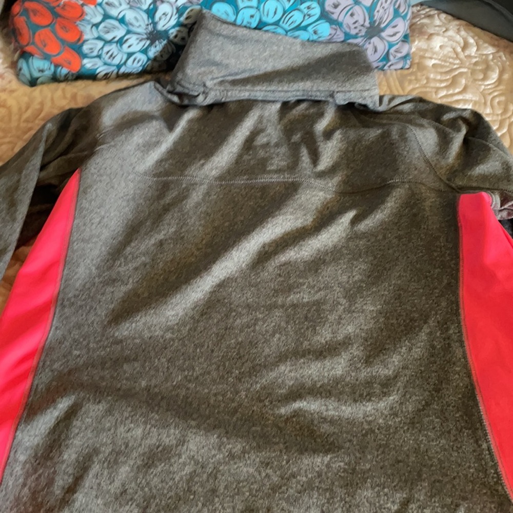 Victoria secret Pink pullover workout top sweater - Picture 7 of 8